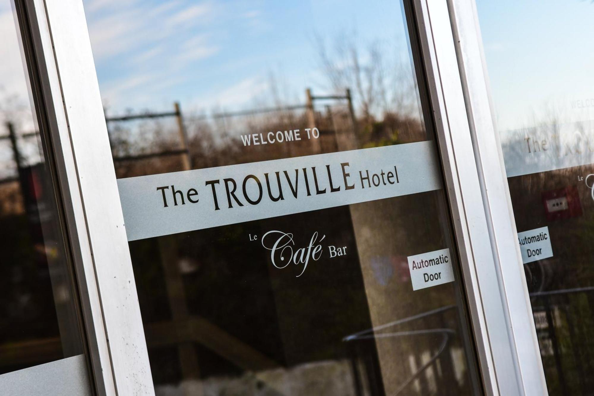 The Trouville Bournemouth Bagian luar foto