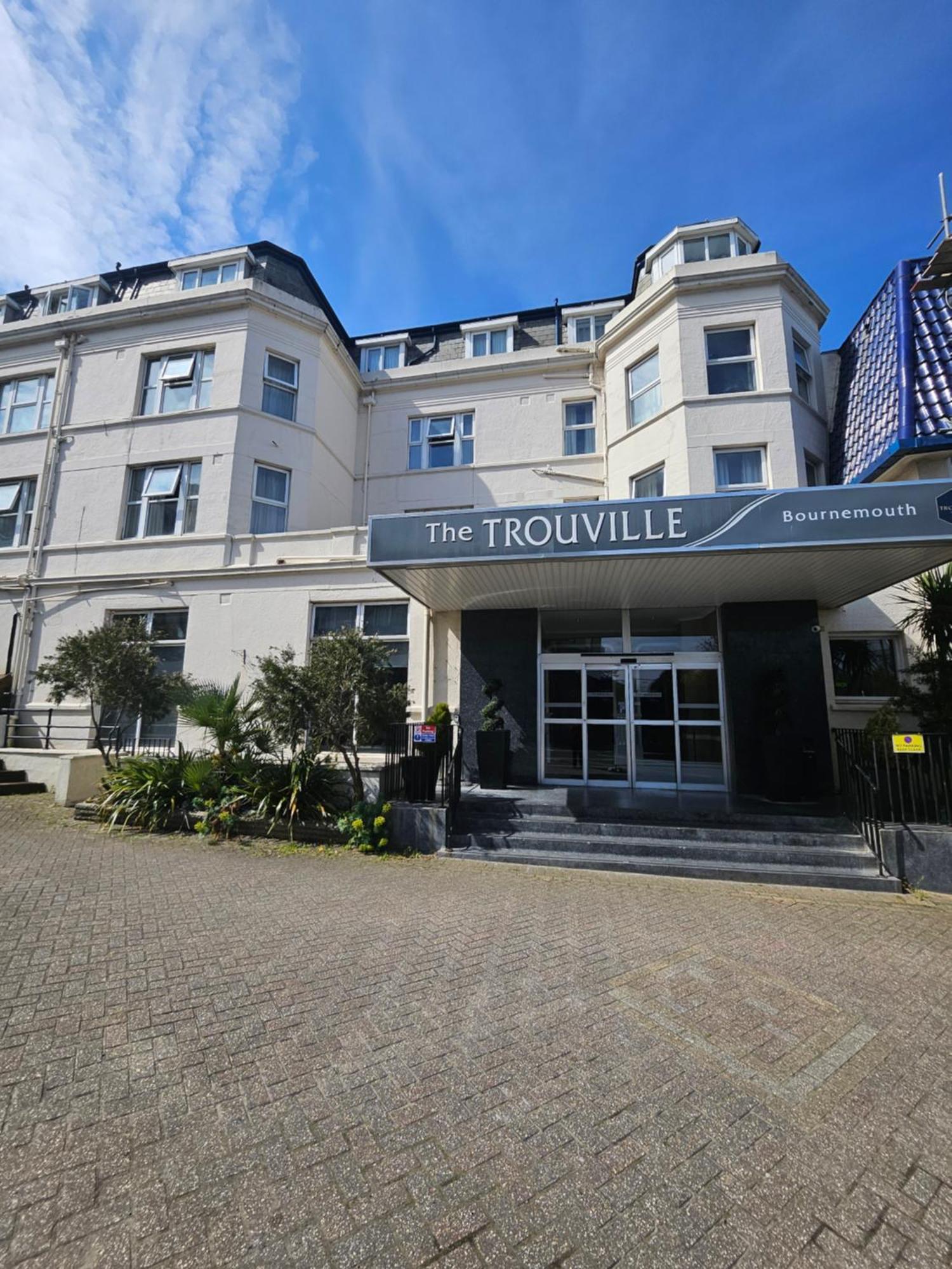 The Trouville Bournemouth Bagian luar foto